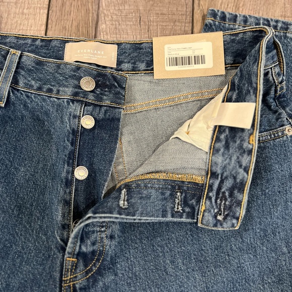Everlane- The Curvy 90s Cheeky Straight Jeans - Picture 3 of 5